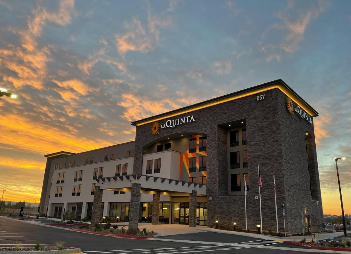 La Quinta Inn And Suites By Wyndham Lincoln Extérieur photo