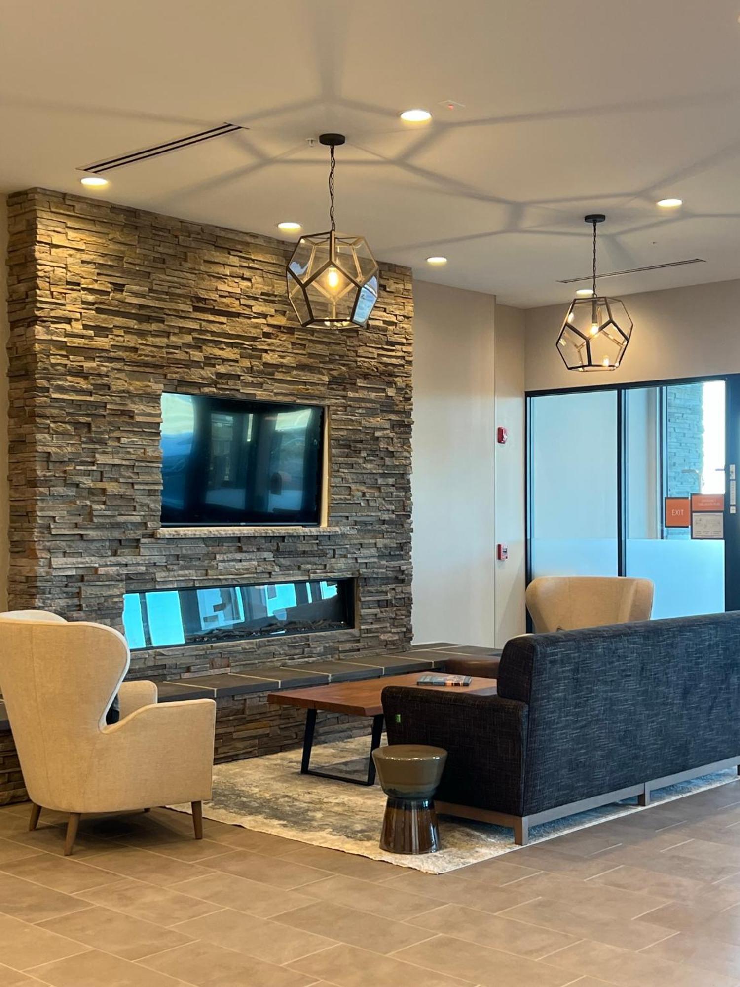 La Quinta Inn And Suites By Wyndham Lincoln Extérieur photo