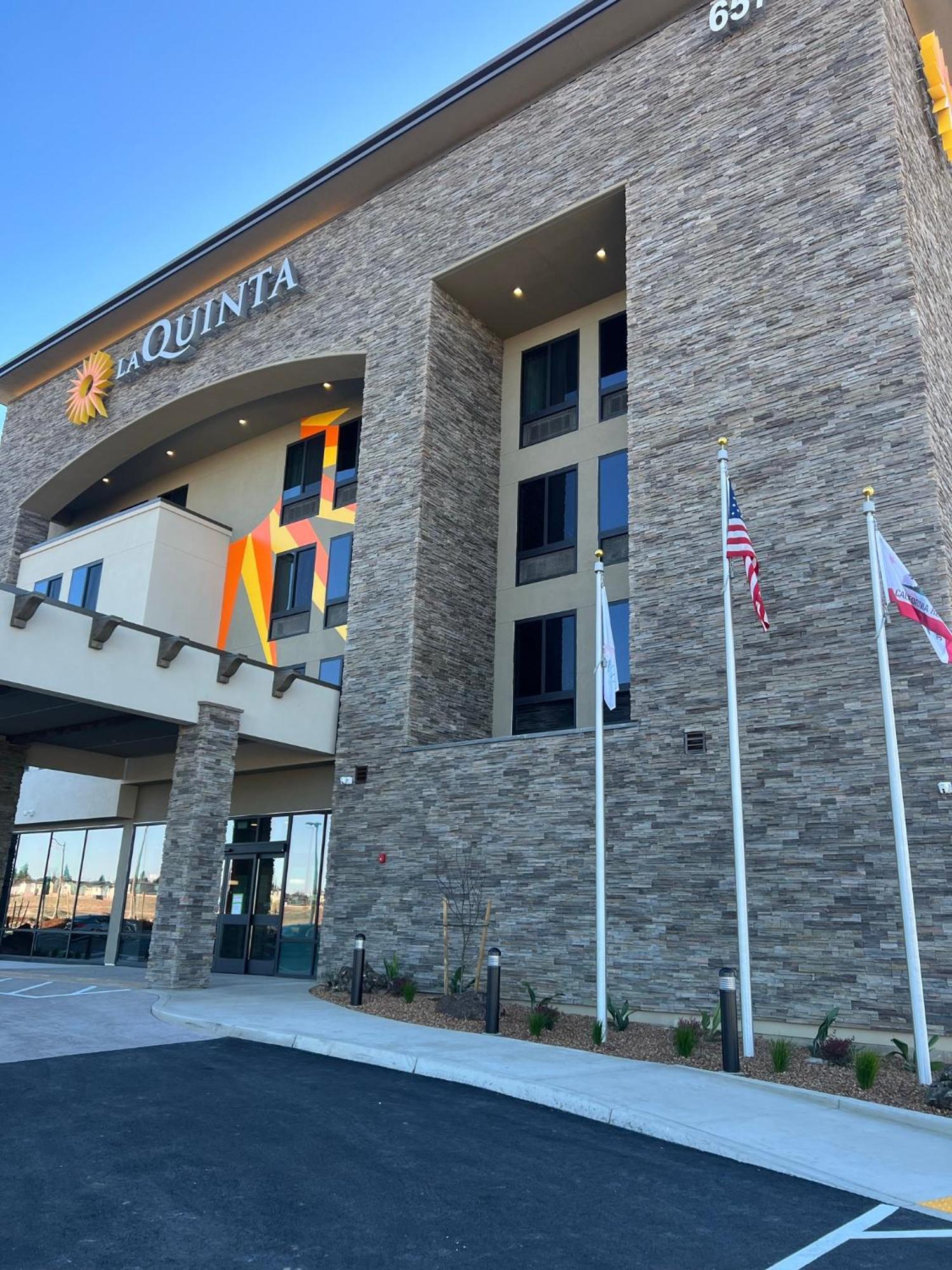 La Quinta Inn And Suites By Wyndham Lincoln Extérieur photo