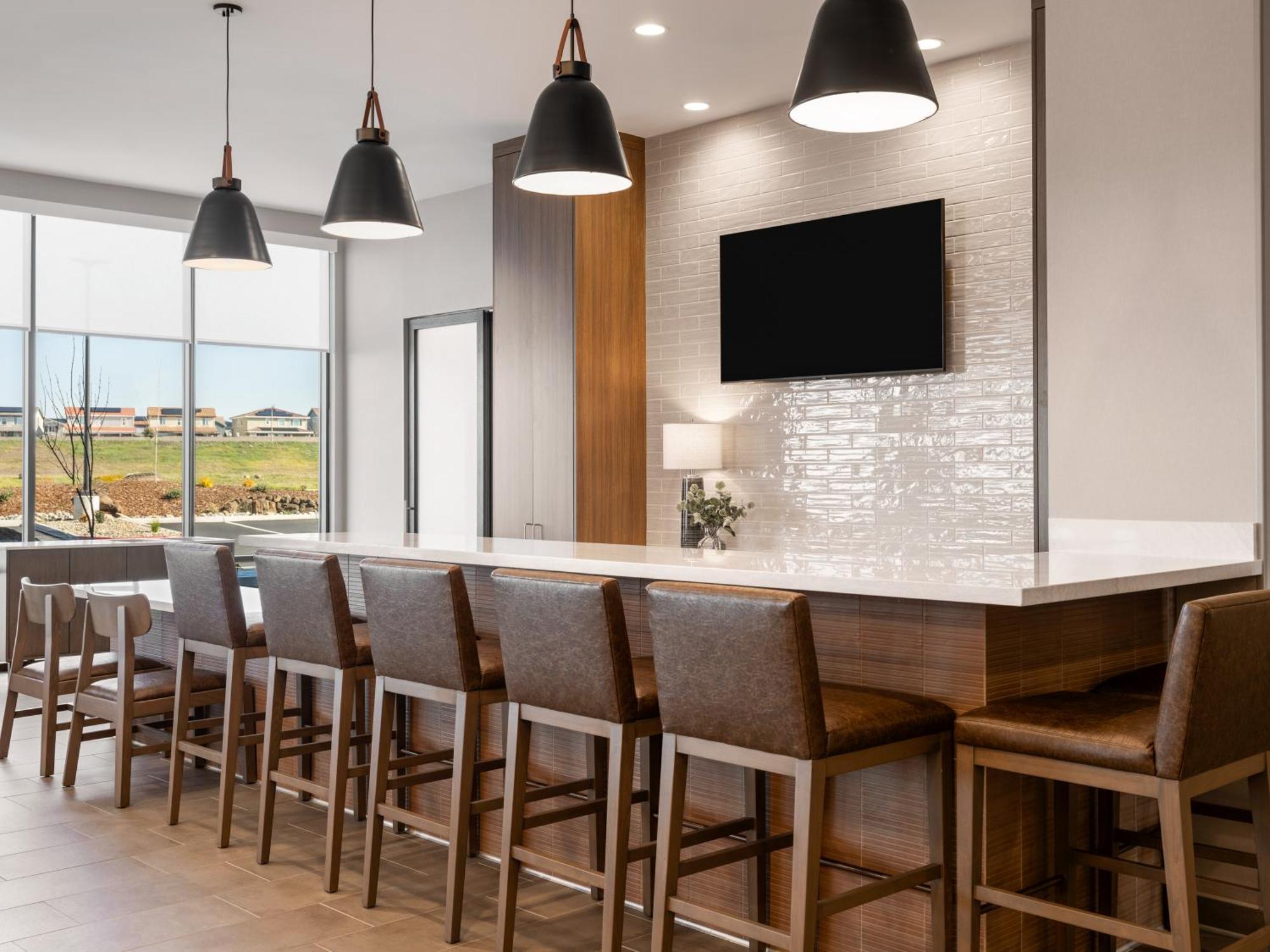 La Quinta Inn And Suites By Wyndham Lincoln Extérieur photo