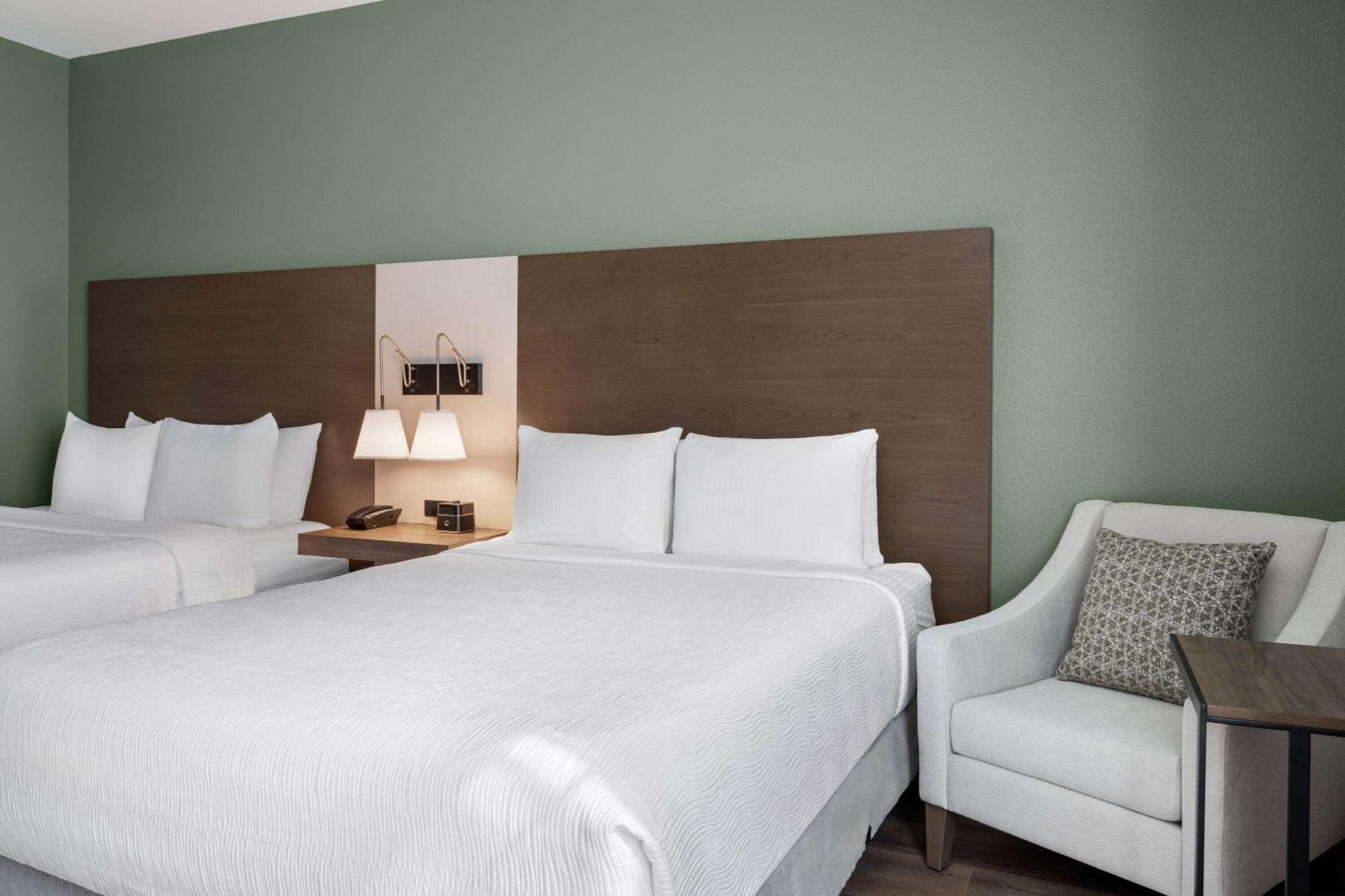 La Quinta Inn And Suites By Wyndham Lincoln Extérieur photo